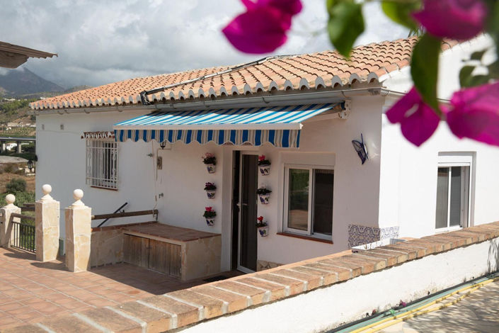 Image No.2-Propriété de 6 chambres à vendre à Nerja