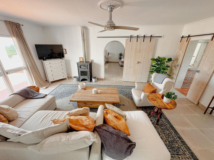 Image No.3-Propriété de 6 chambres à vendre à Nerja