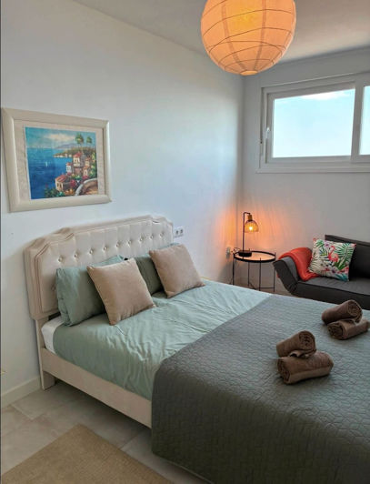 Image No.19-3 Bed Property for sale