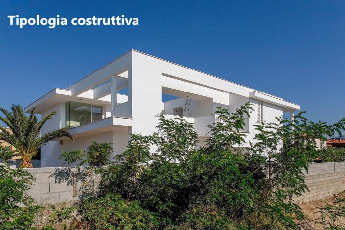 Image No.18-2 Bed Villa / Detached for sale