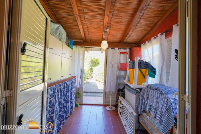 Image No.39-2 Bed Semi-Detached for sale
