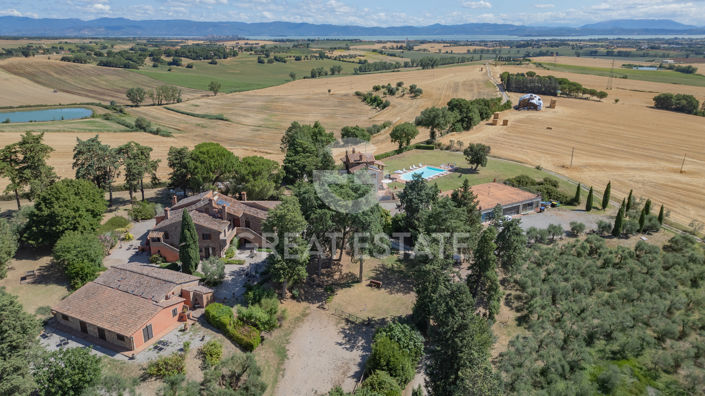 Image No.11-24 Bed Country House for sale