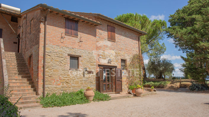 Image No.25-24 Bed Country House for sale