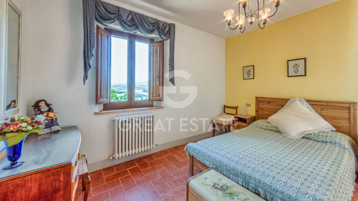 Image No.18-7 Bed Country House for sale