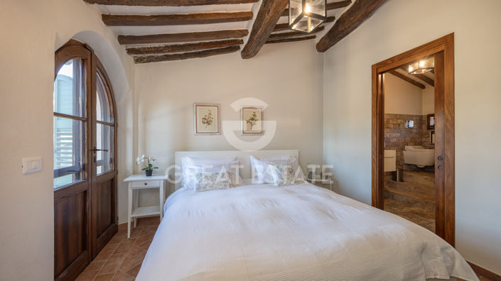 Image No.43-6 Bed Country House for sale