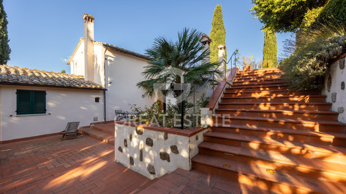 Image No.9-6 Bed Country House for sale