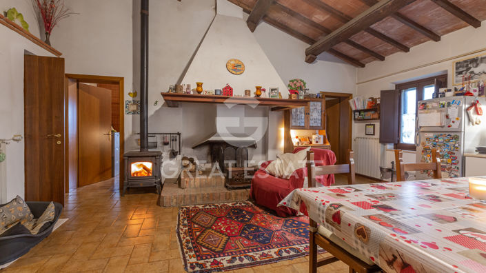 Image No.2-Maison de campagne de 4 chambres à vendre