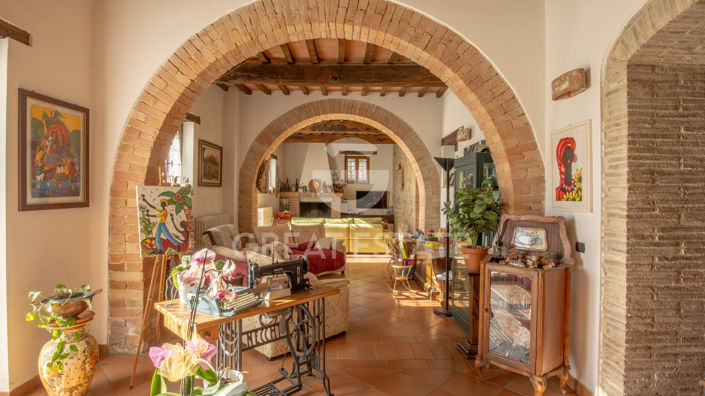 Image No.6-Maison de campagne de 4 chambres à vendre à Corciano