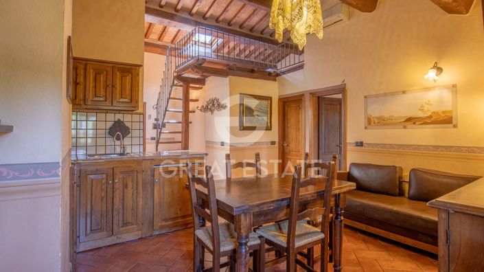 Image No.40-12 Bed Farmhouse for sale