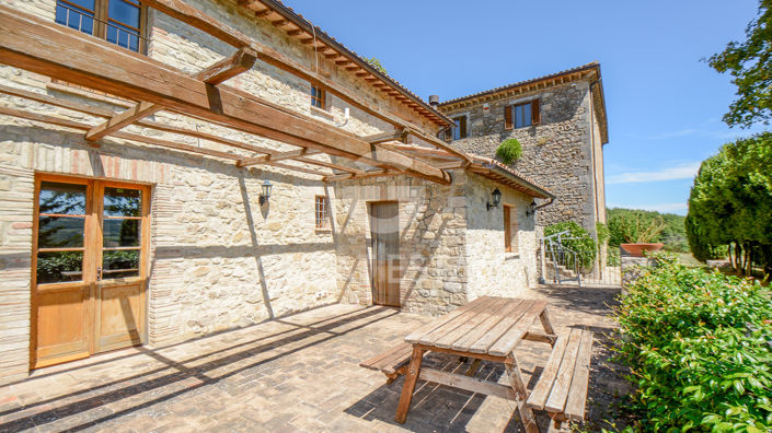 Image No.17-5 Bed Country House for sale