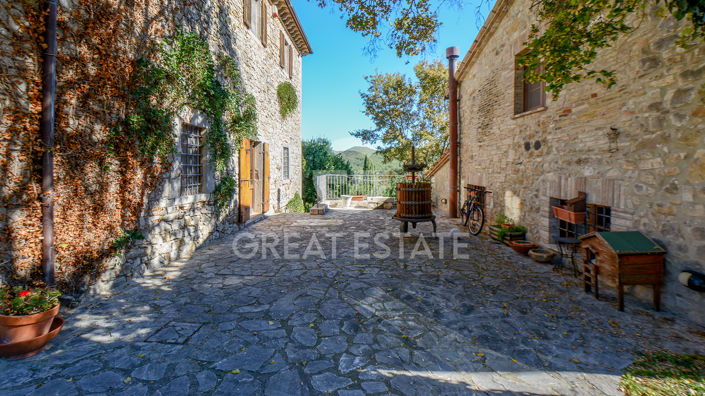 Image No.28-5 Bed Country House for sale