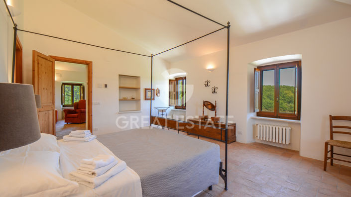 Image No.38-5 Bed Country House for sale