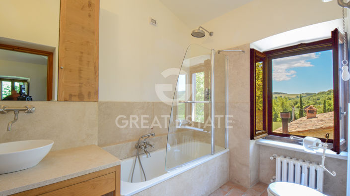 Image No.42-5 Bed Country House for sale