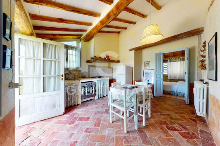 Image No.2-Maison de campagne de 8 chambres à vendre à Montalcino