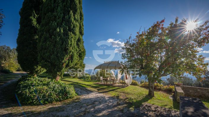 Image No.17-4 Bed Country House for sale