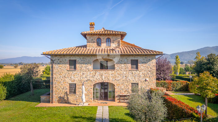 Image No.17-6 Bed Country House for sale