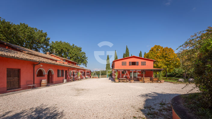 Image No.14-14 Bed Farmhouse for sale