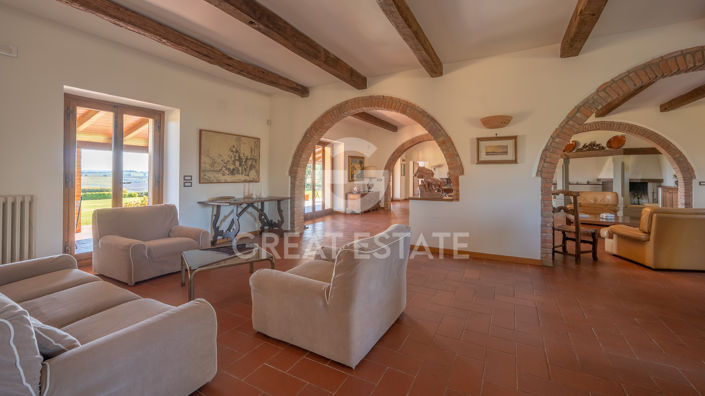 Image No.3-8 Bed Country House for sale