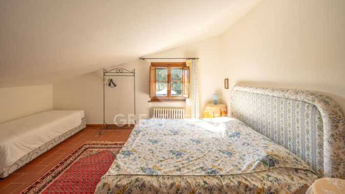 Image No.40-8 Bed Country House for sale
