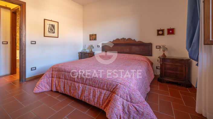 Image No.46-8 Bed Country House for sale