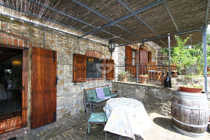 Image No.17-5 Bed Country House for sale