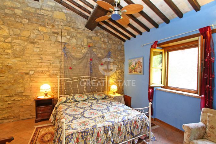 Image No.25-5 Bed Country House for sale