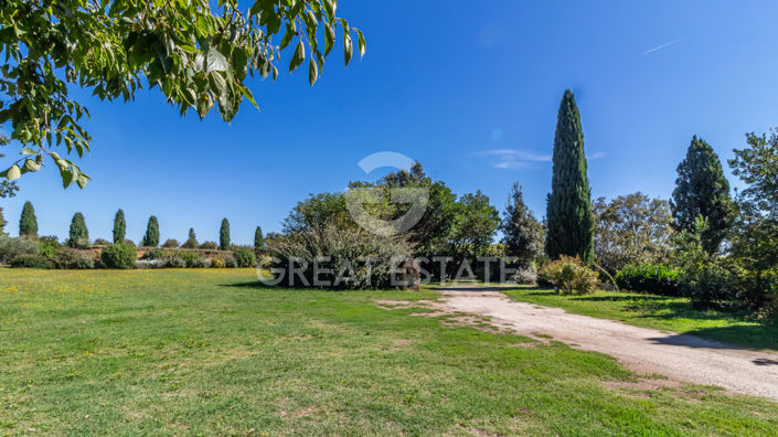 Image No.14-11 Bed Country House for sale
