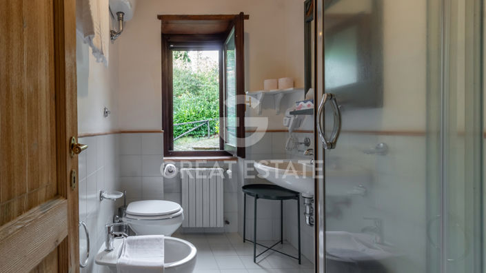 Image No.33-11 Bed Country House for sale