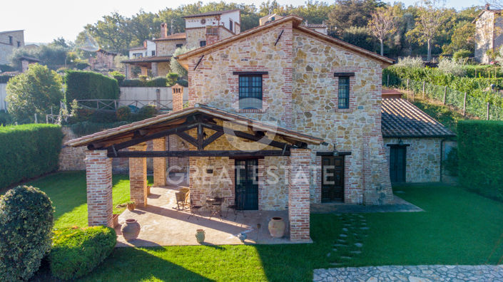 Image No.7-Maison de campagne de 4 chambres à vendre à Terni