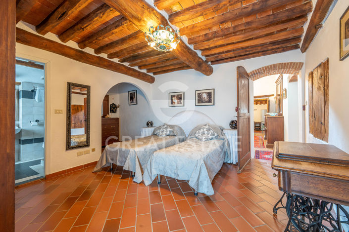 Image No.36-Maison de campagne de 19 chambres à vendre à Florence