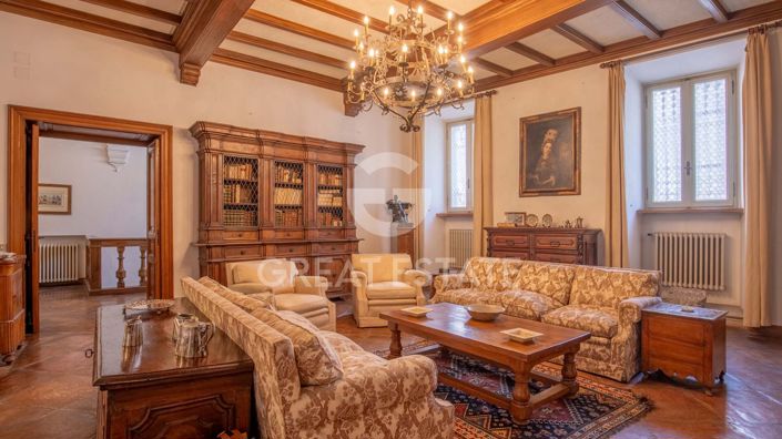 Image No.32-24 Bed Chateaux for sale