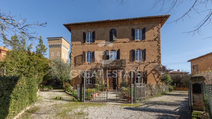 Image No.3-4 Bed Villa for sale