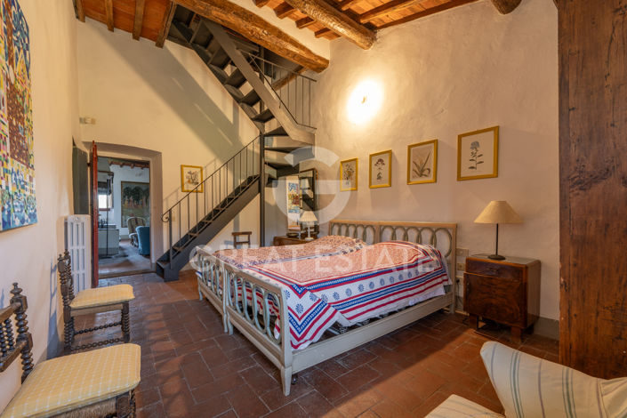 Image No.56-Maison de campagne de 6 chambres à vendre à Florence