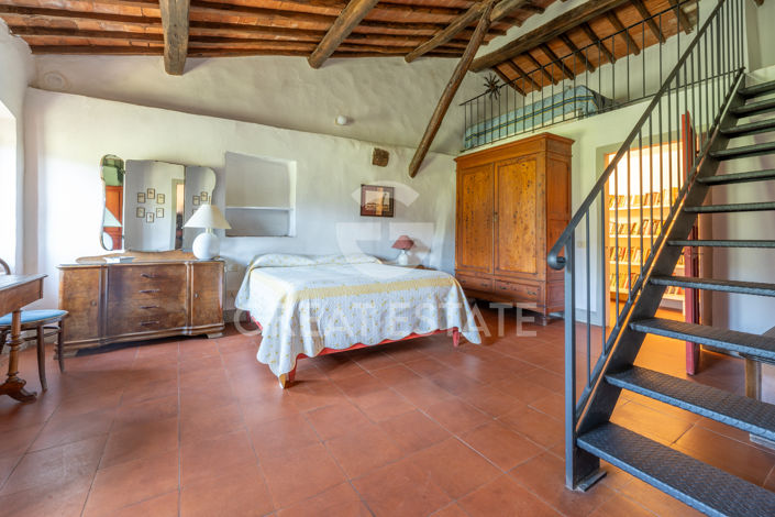 Image No.60-Maison de campagne de 6 chambres à vendre à Florence