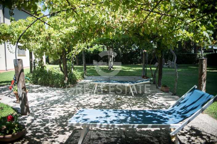 Image No.11-9 Bed Country House for sale