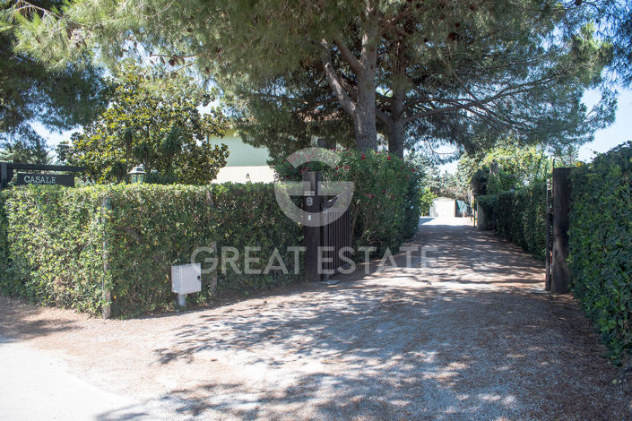 Image No.8-9 Bed Country House for sale