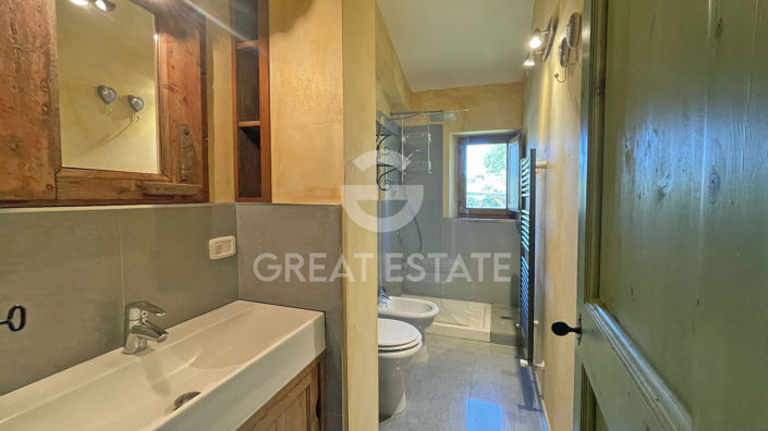 Image No.22-3 Bed Country House for sale