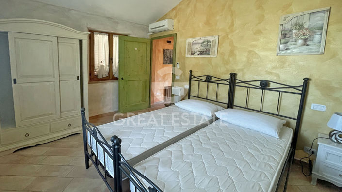 Image No.24-3 Bed Country House for sale