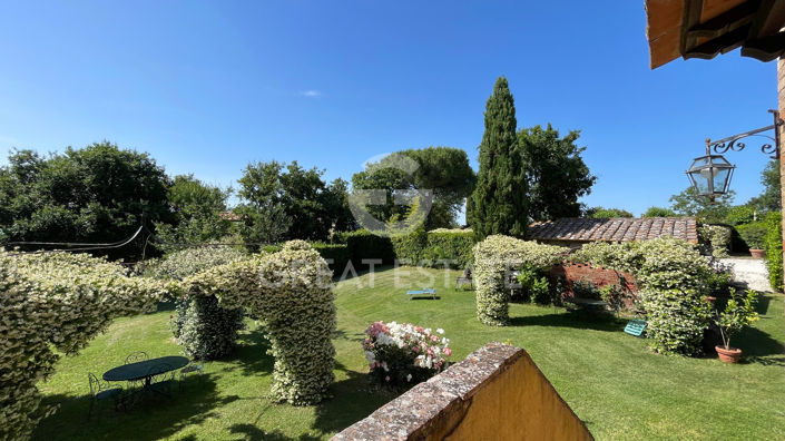 Image No.15-7 Bed Country House for sale