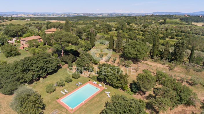 Image No.5-7 Bed Country House for sale