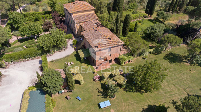 Image No.8-7 Bed Country House for sale