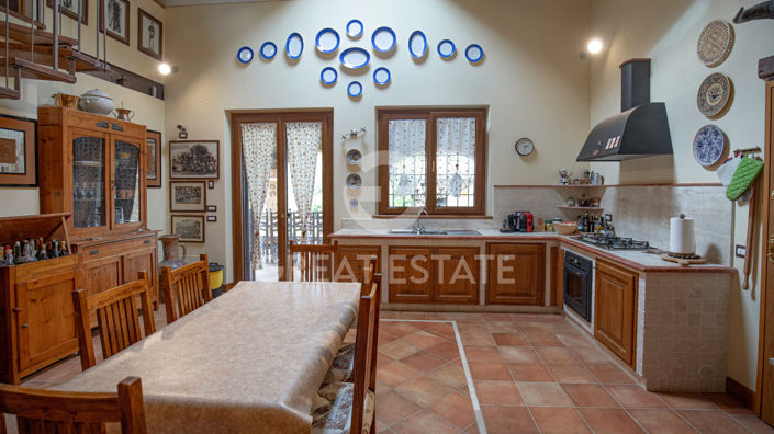 Image No.23-5 Bed Country House for sale
