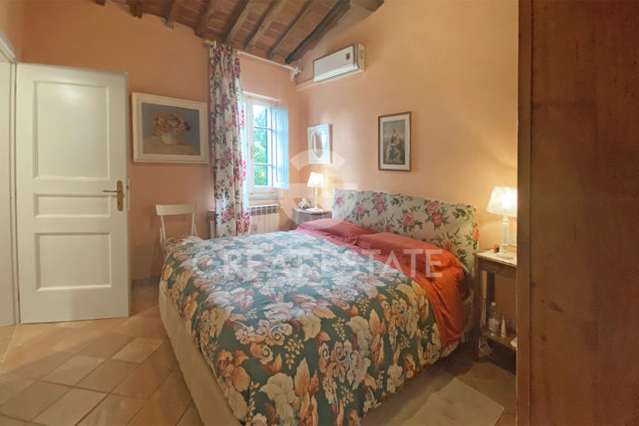 Image No.28-5 Bed Country House for sale