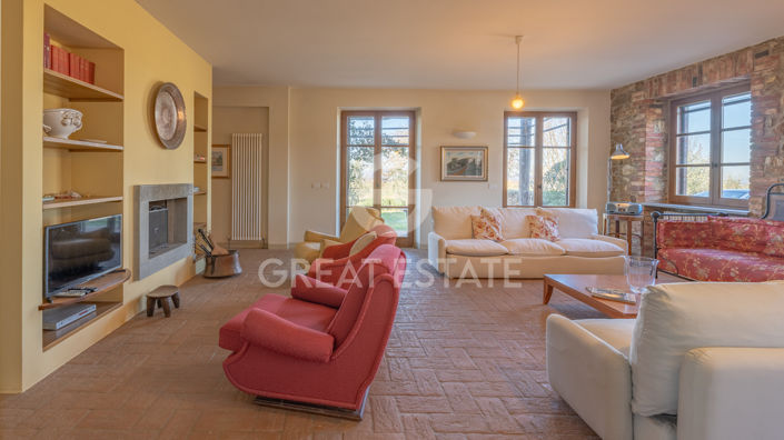 Image No.2-5 Bed Country House for sale