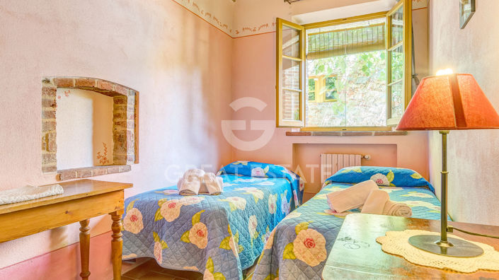 Image No.29-9 Bed Country House for sale