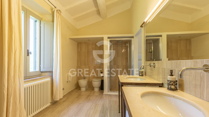 Image No.56-8 Bed Country House for sale