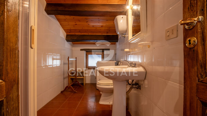 Image No.44-7 Bed Country House for sale