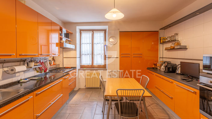 Image No.13-3 Bed Property for sale