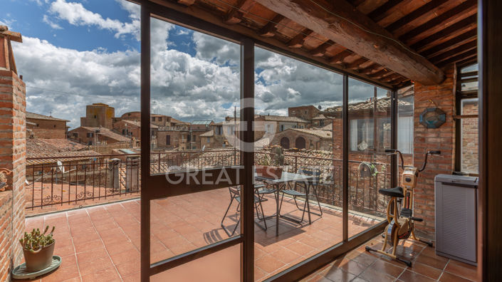 Image No.9-3 Bed Property for sale