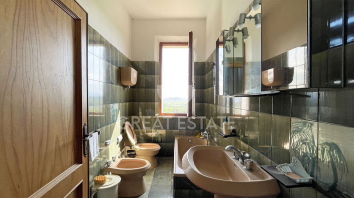 Image No.26-4 Bed Country House for sale